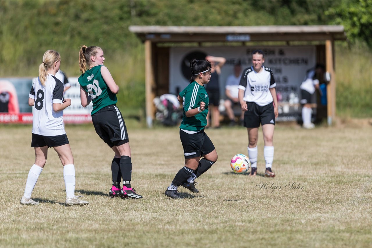 Bild 301 - wBJ TuRa Meldorf/Buesum - JFV Luebeck : Ergebnis: 1:0